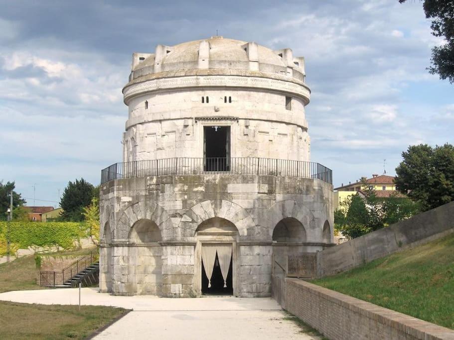 A Casa Di Pepa - Accogliente Come Casa Tua! Ravenna Exteriör bild